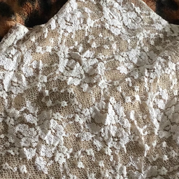 CABI LACE TOP - Picture 7 of 7